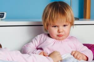 Enfant qui dit non
